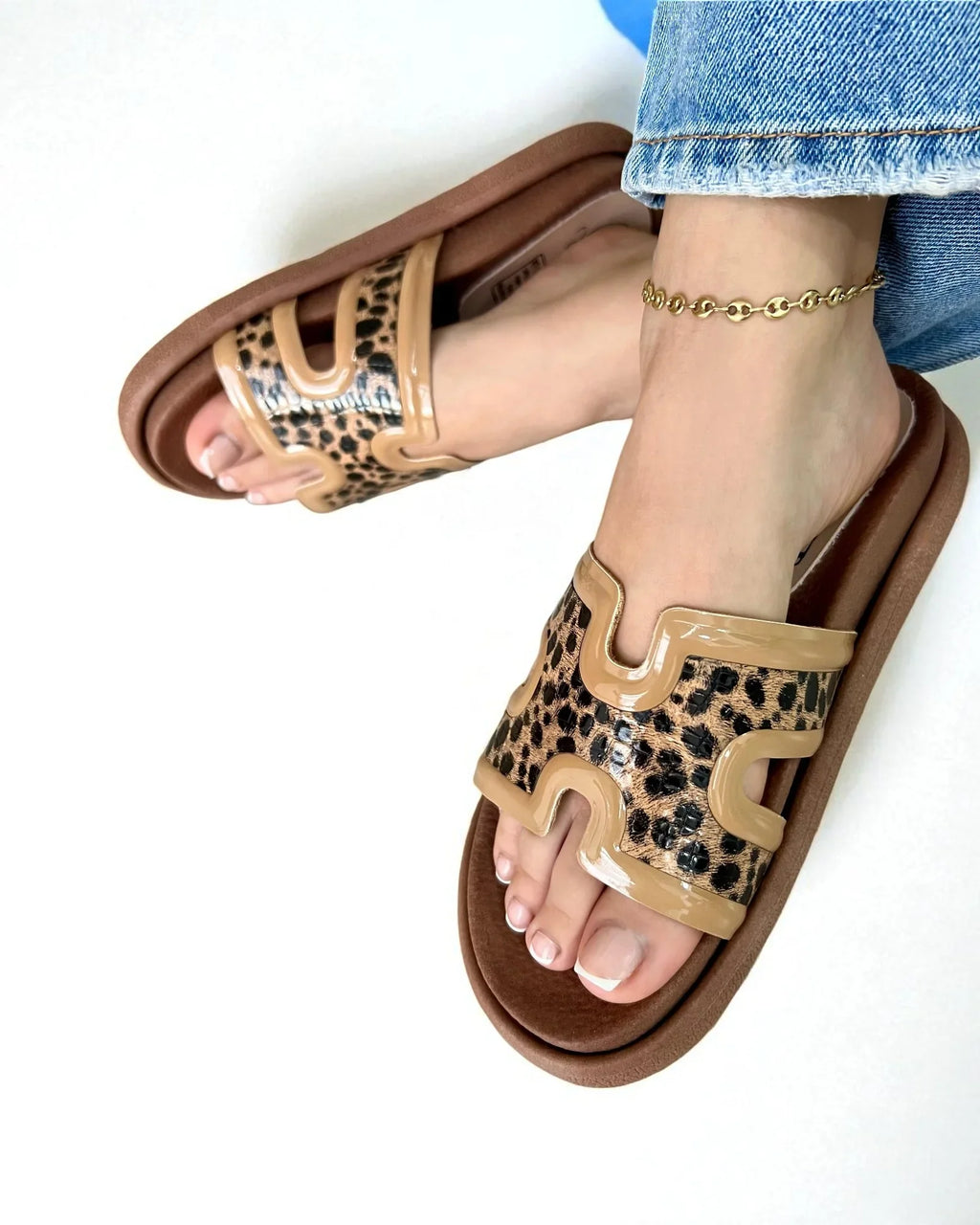 Sandalia Kiara – Diseño Animal Print | Cómoda y Moderna