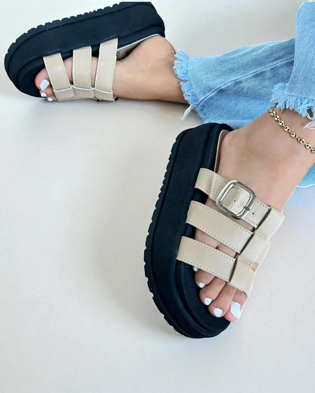 Sandalia Aura| Sandalias Femeninas Plataforma Cómoda y Moderna